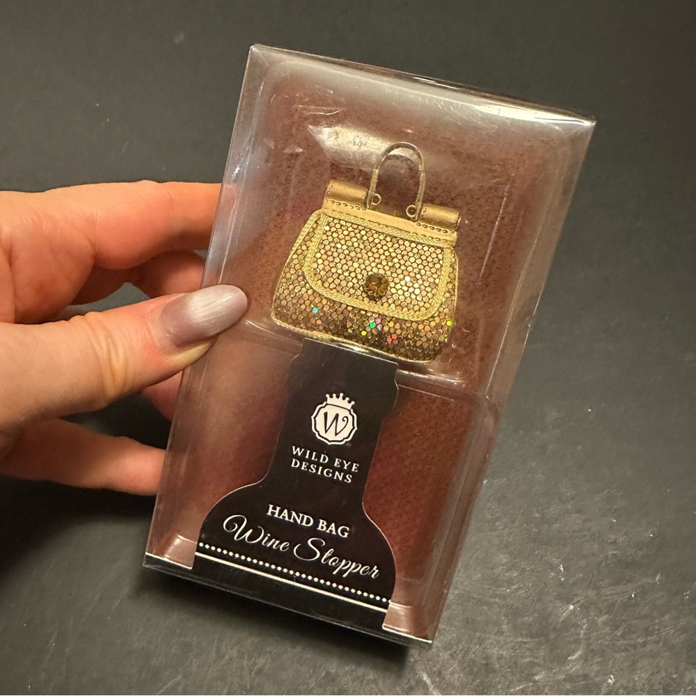 Golden Handbag Wine Stopper. Great gift. Bar accessories. Bachelor. Bridal